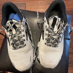 Brooks Ghost 14